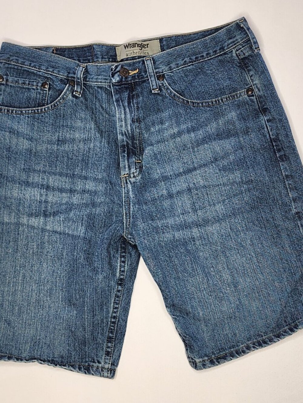 Wrangler Authentics Denim Shorts Blue, Size 33 Relaxed Fit 5-Pocket